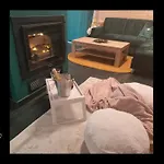 Chwilo Trwaj Dom Z Jacuzzi, Sauna I Kominkiem Z Widokiem Na Gory Pilsko 샬레 *
