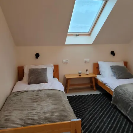 Chalet Chwilo Trwaj Dom Z Jacuzzi, Sauna I Kominkiem Z Widokiem Na Gory Pilsko