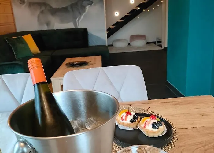 Chwilo Trwaj Dom Z Jacuzzi I Kominkiem Z Widokiem Na Góry Pilsko Domek alpejski Korbielów