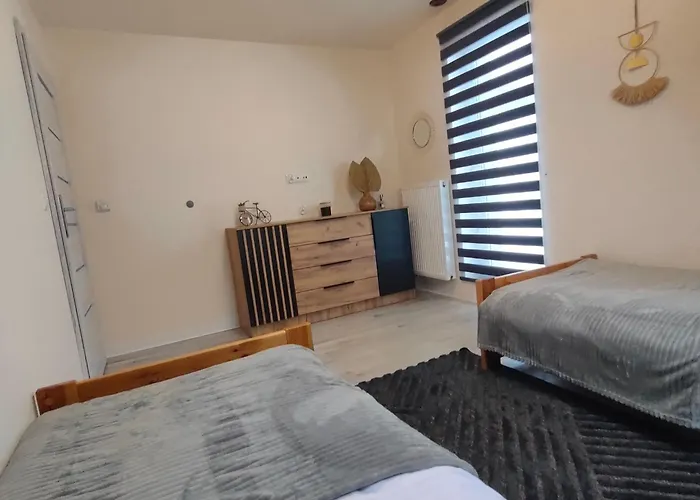 Chwilo Trwaj Dom Z Jacuzzi, Sauna I Kominkiem Z Widokiem Na Gory Pilsko קורבילו