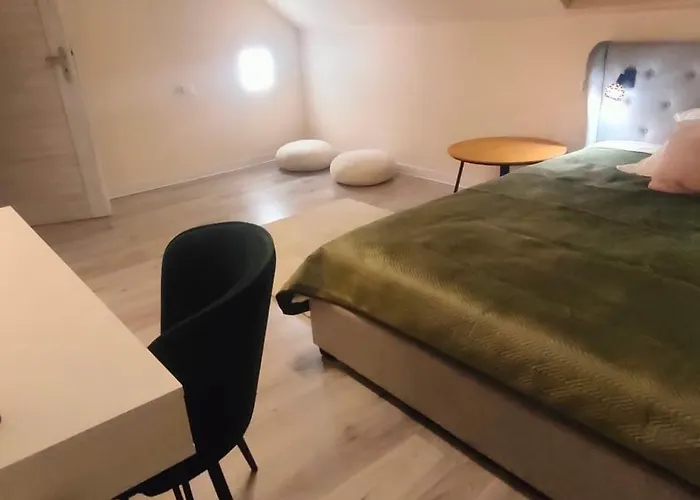 Alpstuga Chwilo Trwaj Dom Z Jacuzzi, Sauna I Kominkiem Z Widokiem Na Gory Pilsko Korbielów