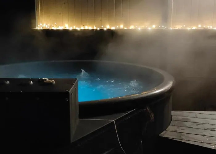 Chwilo Trwaj Dom Z Jacuzzi, Sauna I Kominkiem Z Widokiem Na Gory Pilsko Alpstuga *